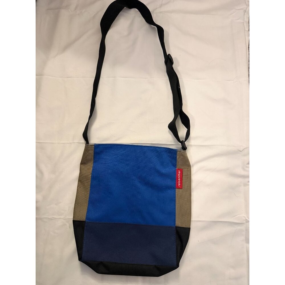 Reisenthel Shoulderbag Tote Bag with Bonus Pouch Water Repellent